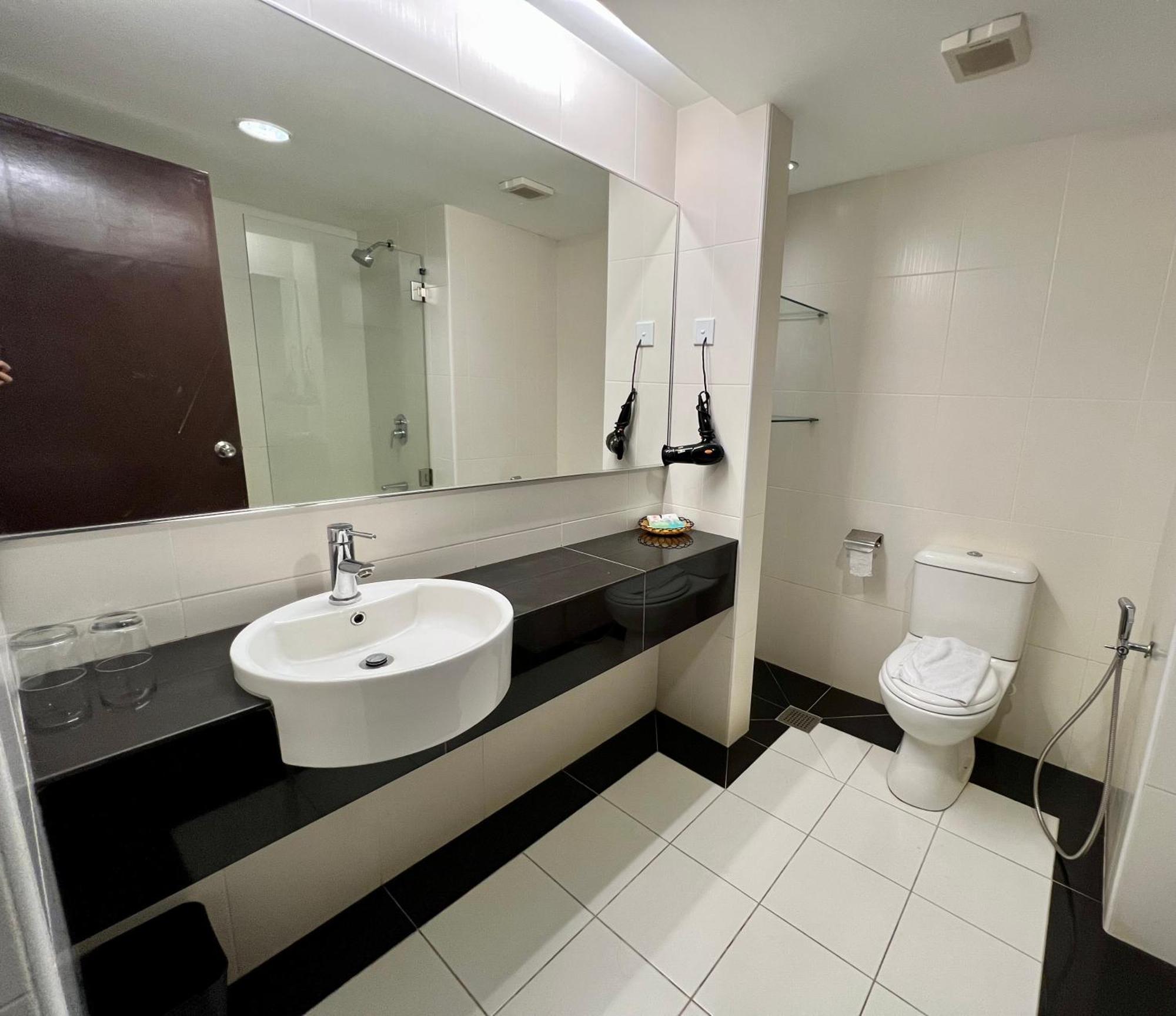 Hotel Yt Midtown Kuala Terengganu Esterno foto