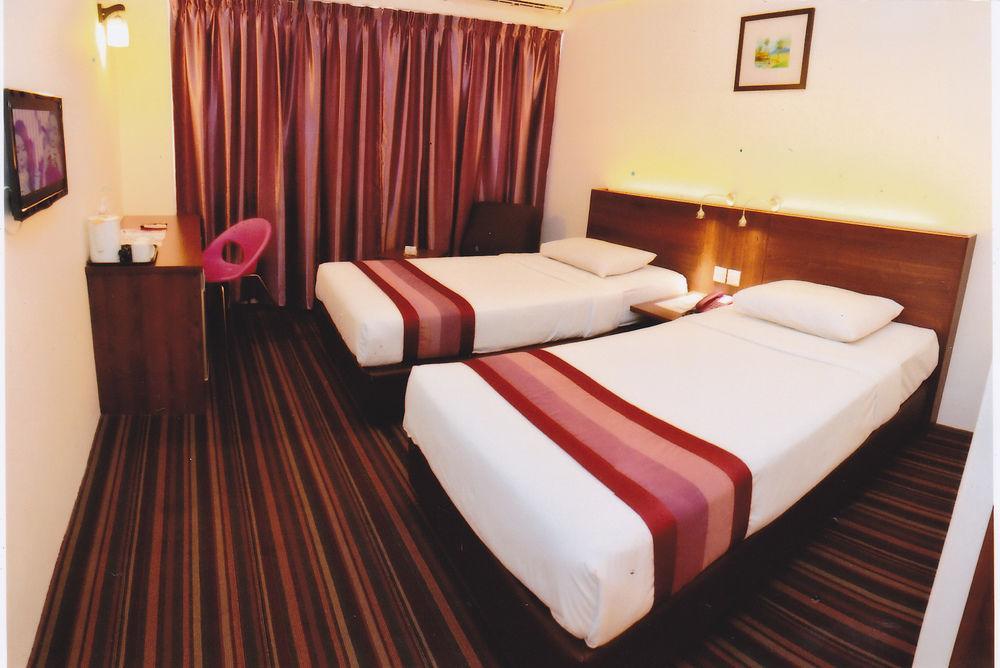 Hotel Yt Midtown Kuala Terengganu Esterno foto